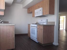 417 E Badillo St, Covina, CA