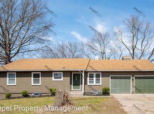 10206 E 68th St, Raytown, MO 64133