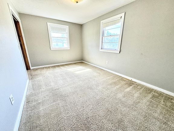 3rd image of 603 Rose Ave