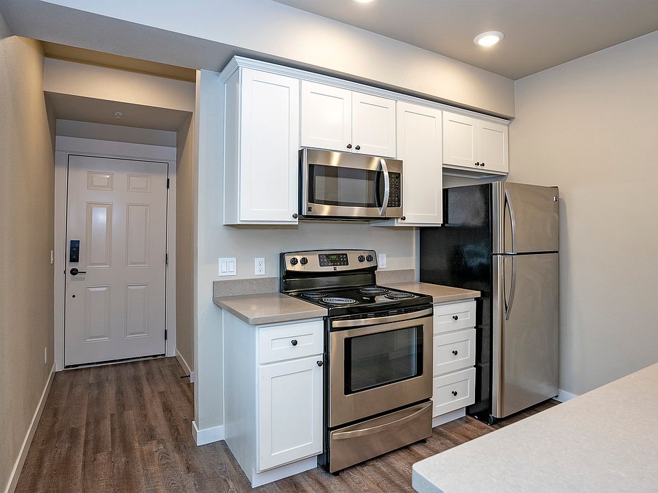 1st image of 627 N Fife St #2B-1Ba-800Sqft