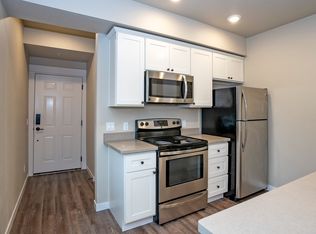 627 N Fife St #2B-1BA-800SQFT, Tacoma, WA 98406