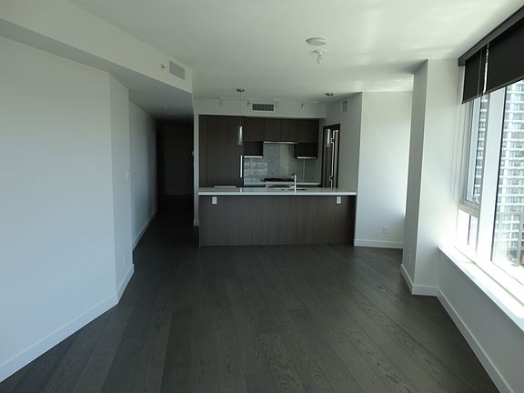 3rd image of 68 Smithe St #1209