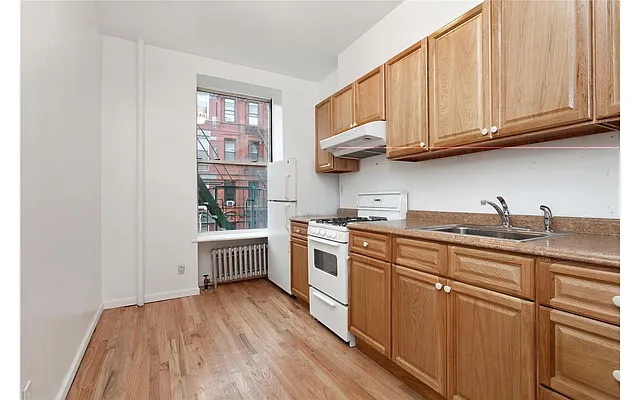 Rented by Renetta Real Estate | media 67