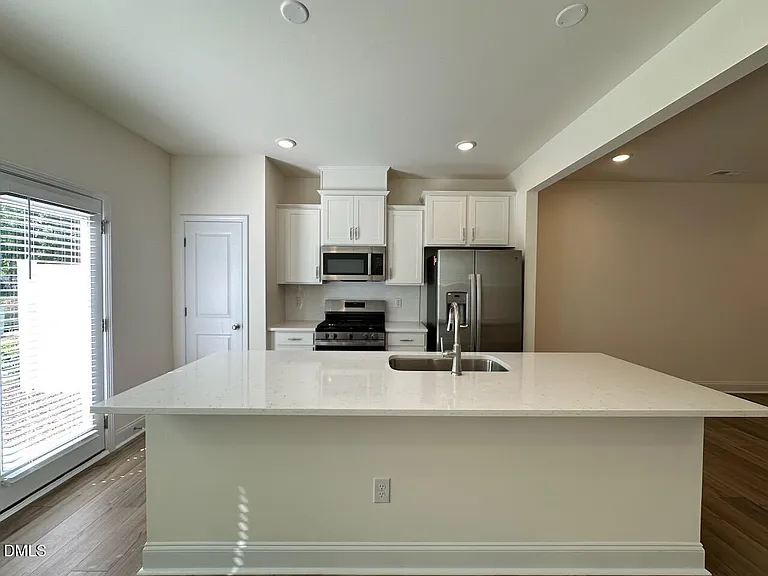 947 Kensley Grove Ln — Photo 10