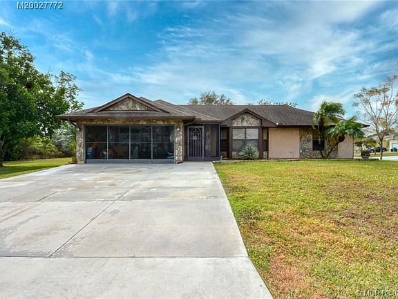 5th image of 1301 SW Doric Ct
