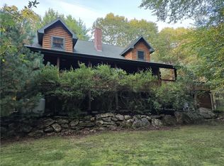 917 Tarkiln Rd, Burrillville, RI 02830