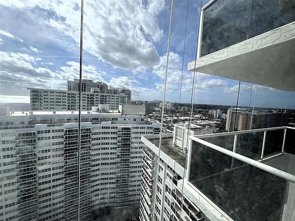 5th image of 3500 Galt Ocean Drive #2103
