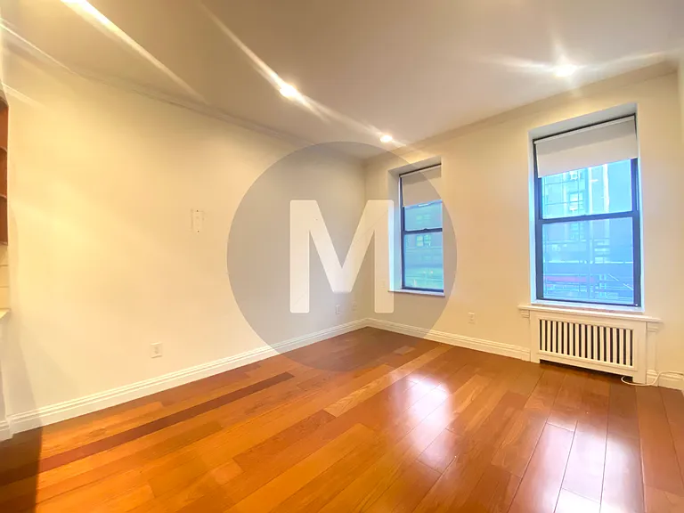 1057 1st Ave #2 — Photo 1