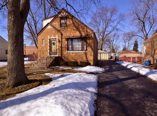 8608 Long Ave, Burbank, IL
