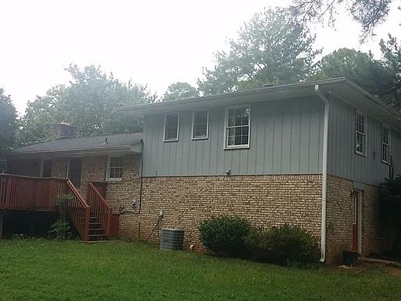 4th image of 2572 Kings Cir
