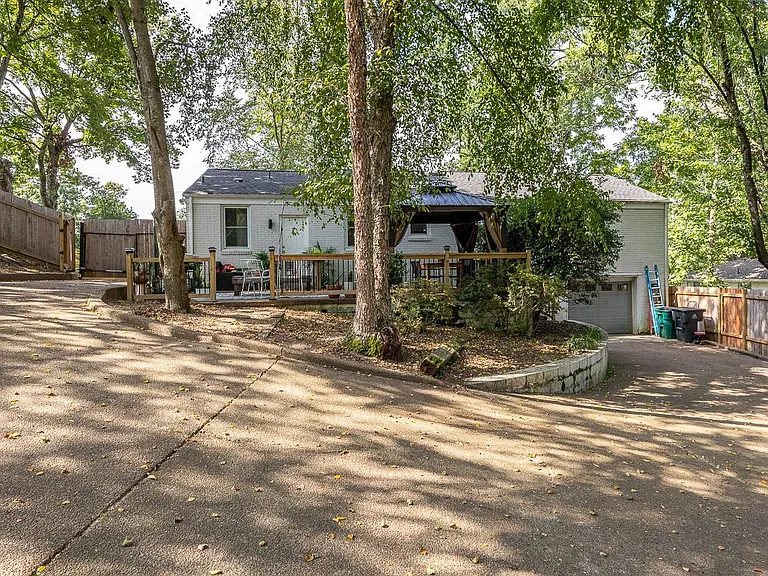 632 Watsonwood Dr — Photo 40