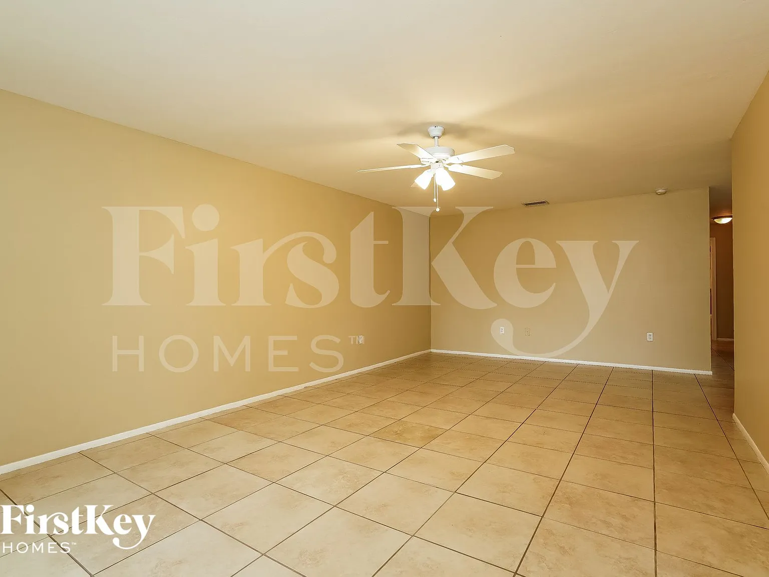 2 bed, 2.0 bath, 1026 sqft, $1,735 — Photo 2