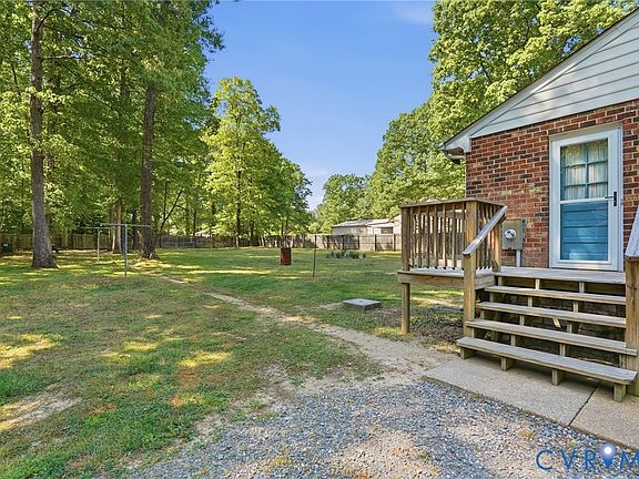 3rd image of 105 Riva Ridge Cir