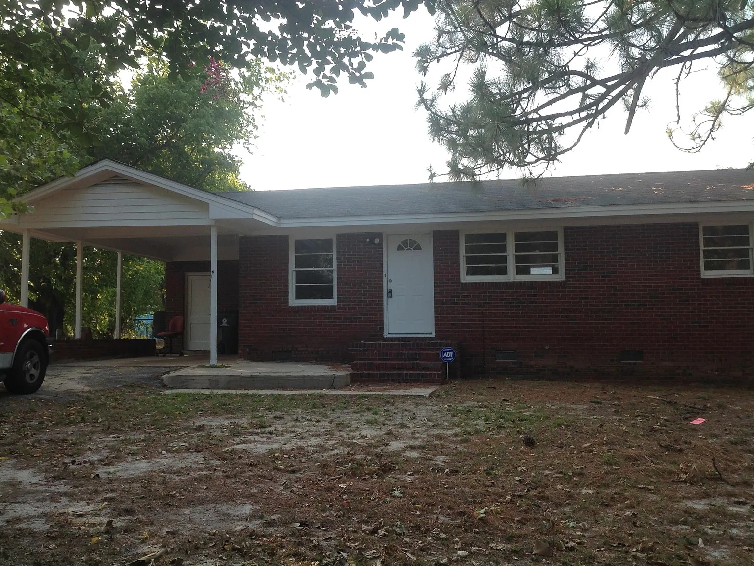 3 bed, 1.5 bath, 1080 sqft, $1,295 — Photo 3