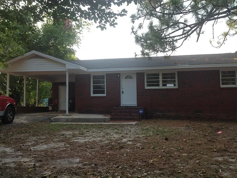 1403 Faye Ave — Photo 3