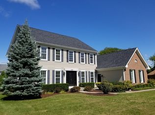 1570 Haverford Dr, Algonquin, IL 60102
