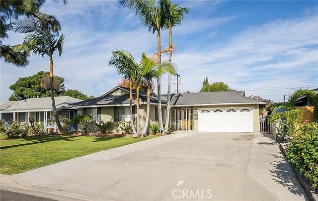 1st image of 14353 Mulberry Dr