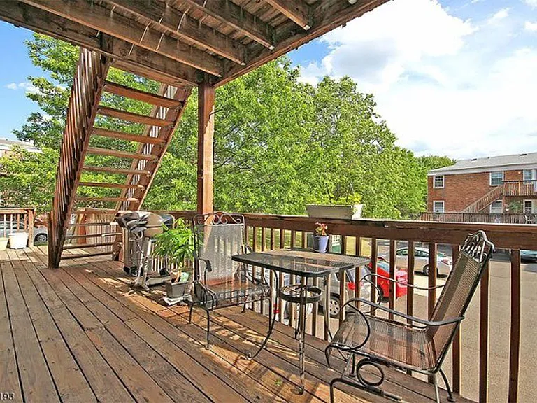 8 Columbia Dr #4A — Photo 11