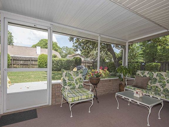 4th image of 1720 Donegal Dr
