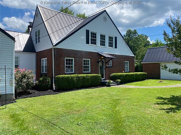 2nd image of 206 Sun Valley Dr