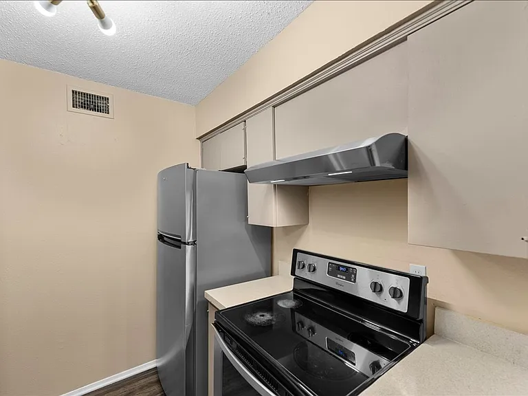 4859 Cedar Springs Rd #241 — Photo 13