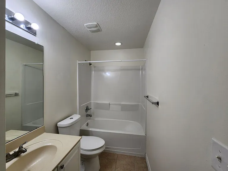 18261 Minorea Ln — Photo 16