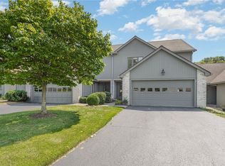 3 Woodbury Way, Fairport, NY 14450