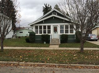 804 1st St NW, Minot, ND 58703