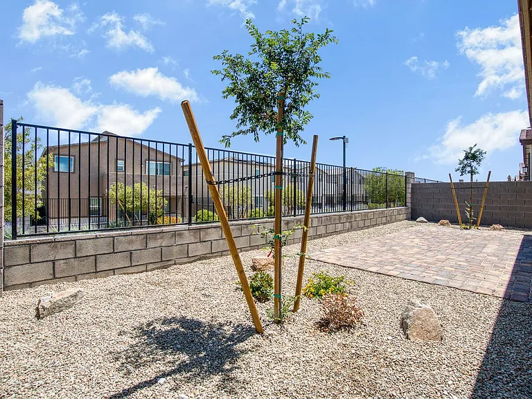 9770 Redwood Cascade St — Photo 29