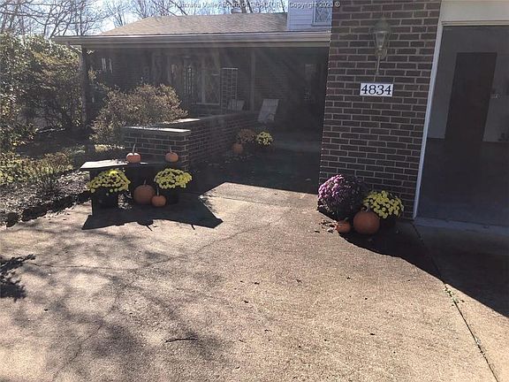 2nd image of 4834 Hickory St