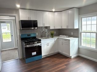 12 Hampton St #A, Newton, NJ 07860