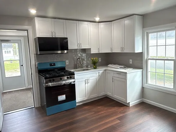 12 Hampton St #A, Newton, NJ 07860