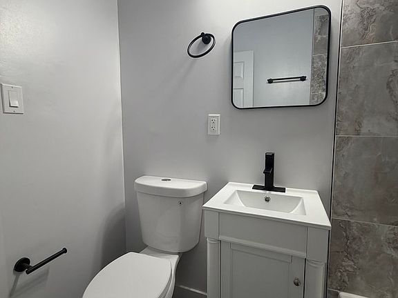 5th image of 1226 W 98th St APT 2