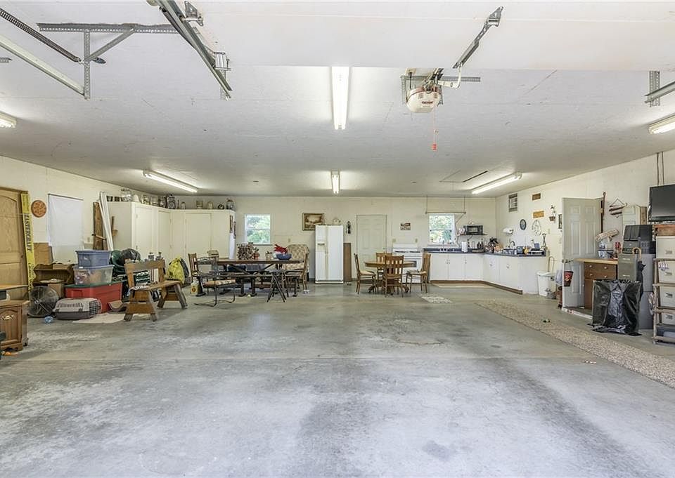 1295 NE 1050th Rd, Concordia, MO 64020 Zillow