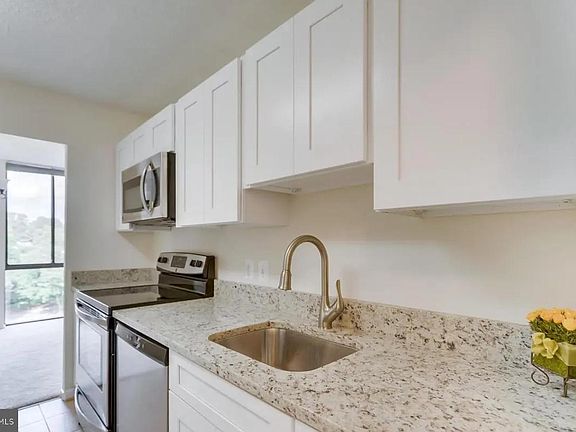 4th image of 2311 Pimmit Dr APT 808