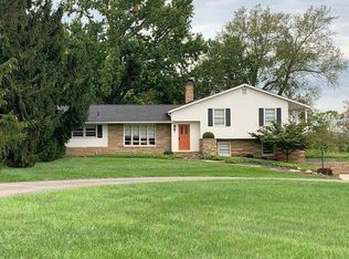 5623 Greentree Rd, Lebanon, OH 45036