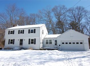 17 Rustwood Dr, Barrington, RI 02806