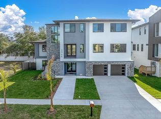 Bayview Cir S, Gulfport, FL 33707