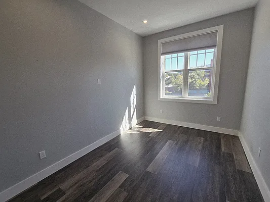 Rented by Voro Purple LLC | media 38