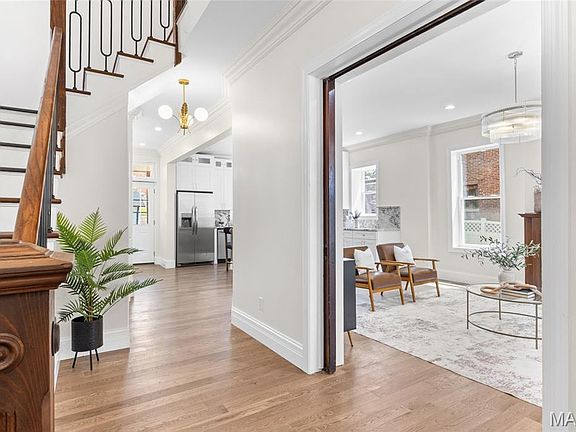 3rd image of 6247 Magnolia Ave