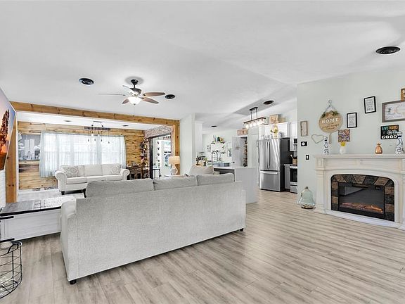 2nd image of 4630 SE 58th Pl
