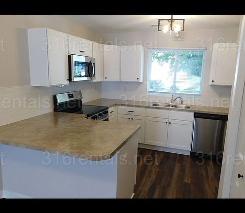 2nd image of 317 S Taylor St