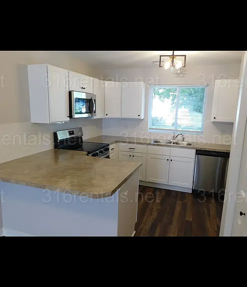 319 S Taylor St — Photo 2