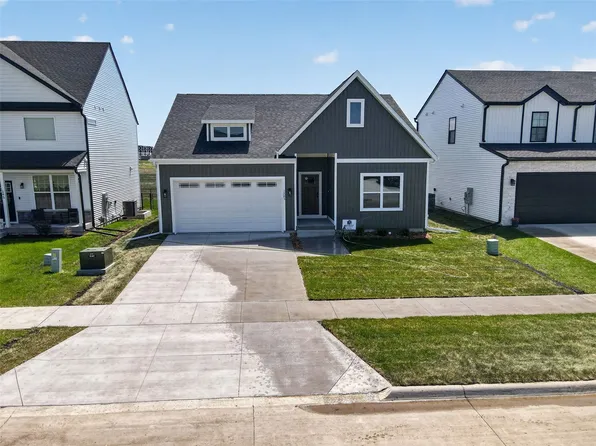 1285 Pricilla Ct, North Liberty, IA 52317