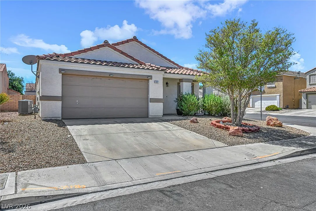 3 bed, 2.0 bath, 1534 sqft, $2,275 — Photo 4