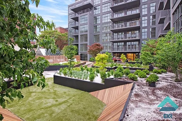 Rented by EXR | media 21