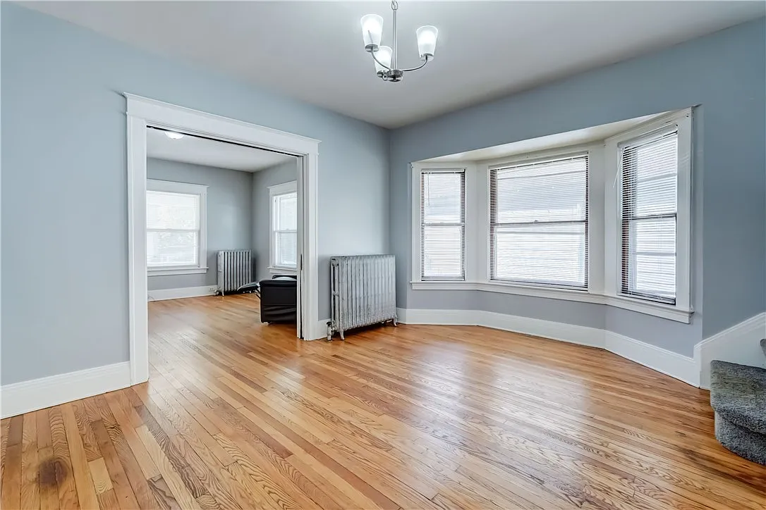 3 bed, 2.0 bath, 1381 sqft, $1,500 — Photo 4