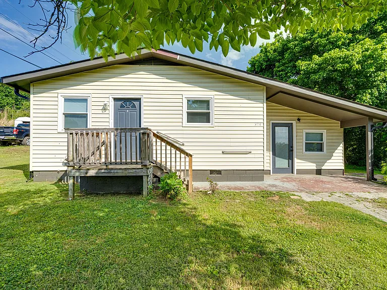 324 Loop Rd — Photo 16