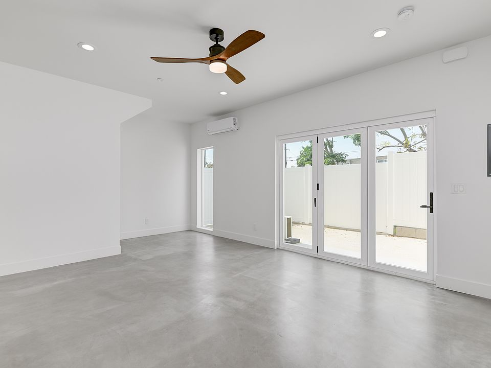1st image of 3008 Suncrest Dr #B
