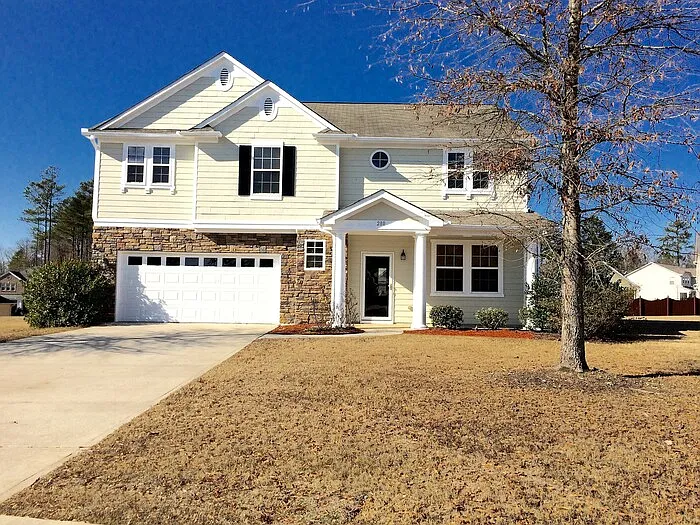 4 bed, 3.5 bath, 2934 sqft, $2,495 — Photo 1